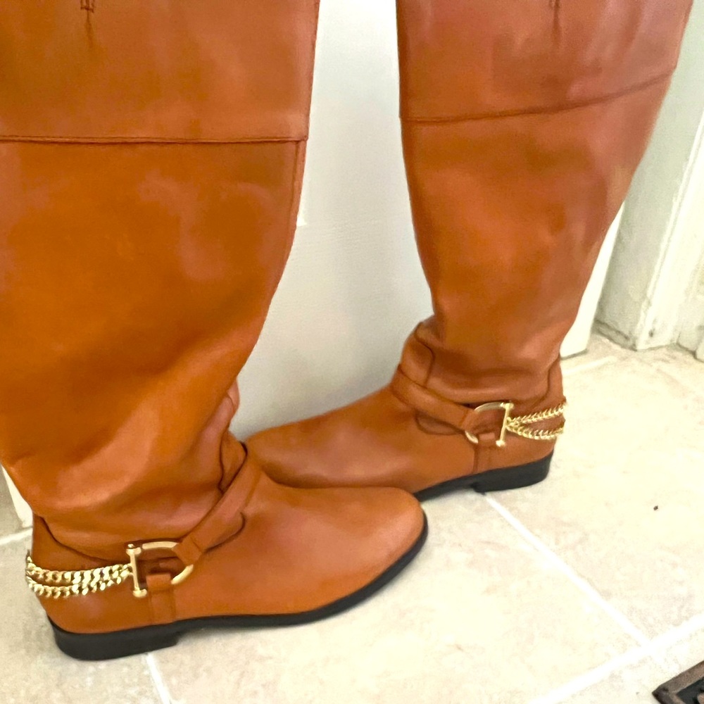 Ralph Lauren cognac boots with gold chains